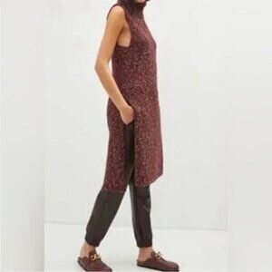 Sleeveless Rib-Knit Long Tunic in Burgundy